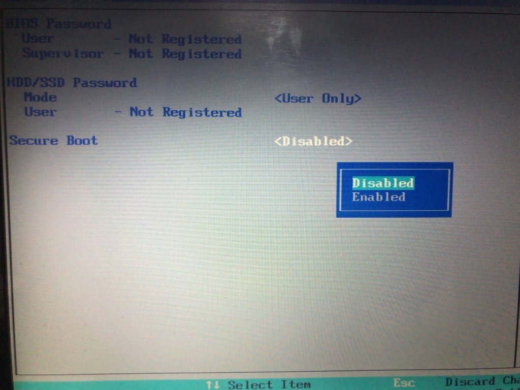 Secure Boot をDisabledにする